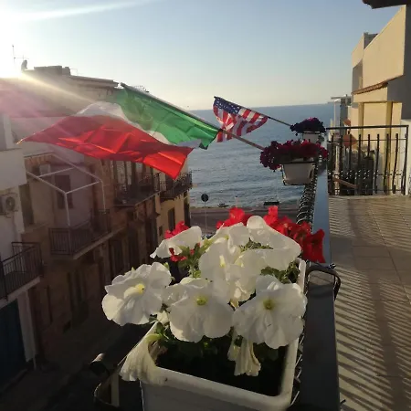 Terra Sinus House Apartman Terrasini